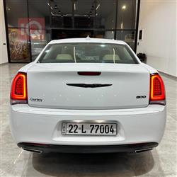 کرایسلەر 300